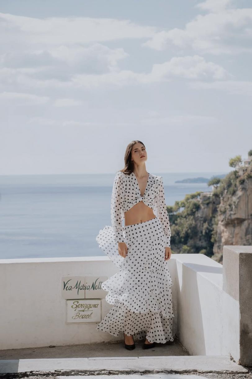 La diseñadora que entiende a la mujer del siglo XXI: el universo de Ange Eyzaguirre